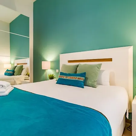 Plaza Del Callao Ii Apartment *