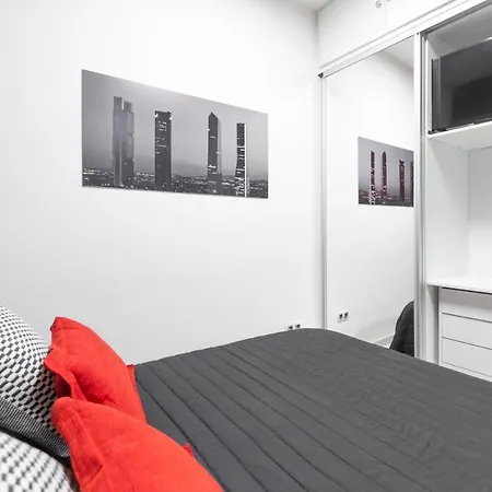 Argueelles Apartment *