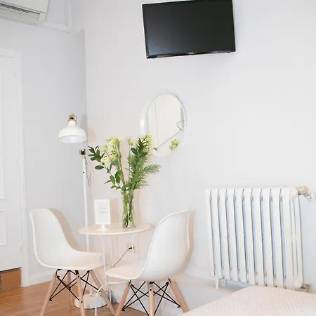 Guest house Alvaro Residencia 3*