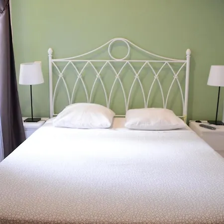 Guest house Alvaro Residencia 3*