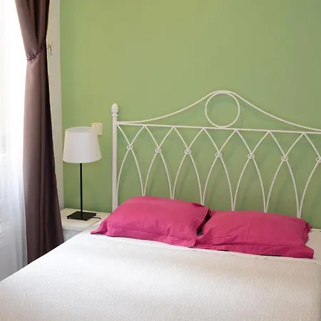 Alvaro Residencia 3* Madrid