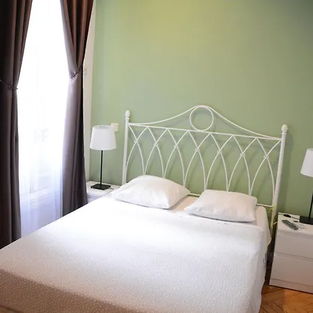 Guest house Alvaro Residencia 3*