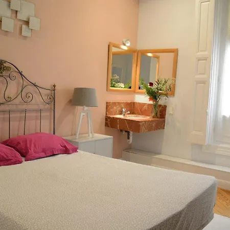 Alvaro Residencia Guest house Madrid