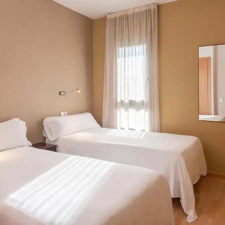 Aparthotel Airport Suites, Affiliated By Melia 2*
