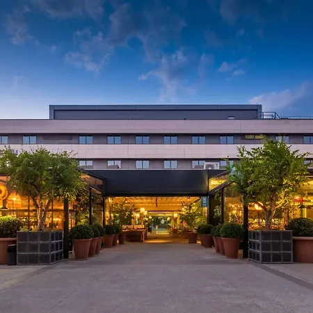 Aravaca Village Hotel