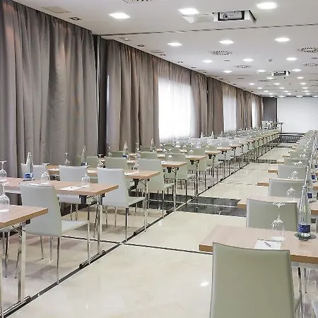 Hotel Nh Ribera Del Manzanares 4*