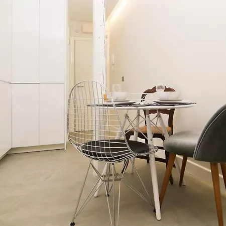 Apartment Modern In Embajadores Street By Batuecas