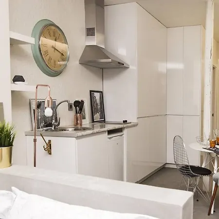 Modern In Embajadores Street By Batuecas * Madrid