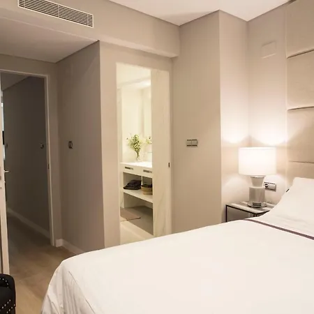 U-sense Santa Ana Apartment