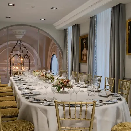 Relais & Chateaux Heritage 5*