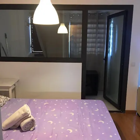 42 Calle De Alberdi *