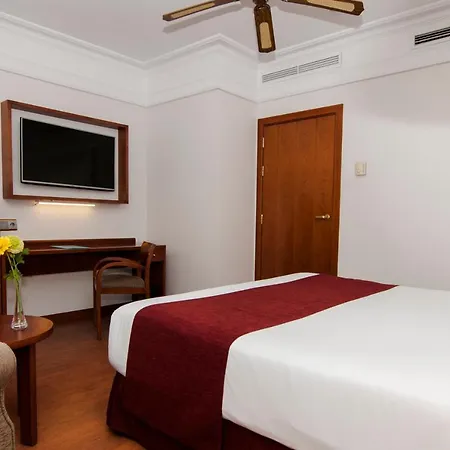 Hotel Senator Gran Via 70 Madrid