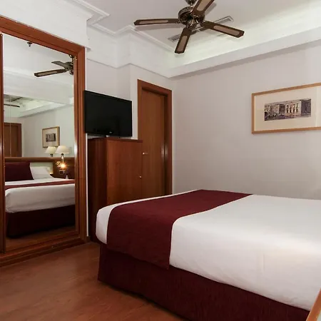 Hotel Senator Gran Via 70 Madryt