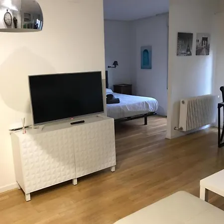 Calle Fernan Gonzalez Apartment *