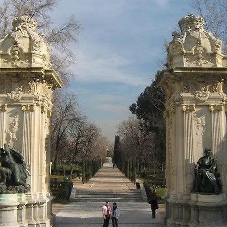 6 Calle De Valenzuela Madrid