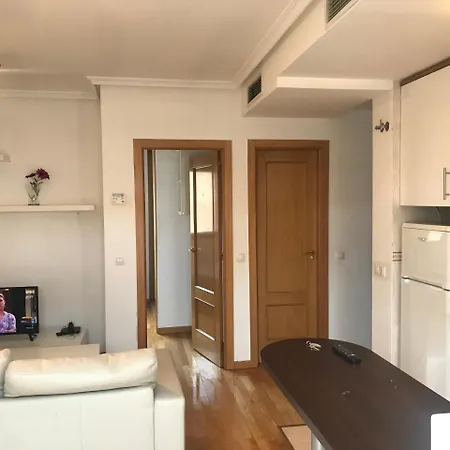 25 Calle De Bustillo Del Oro Apartamento *