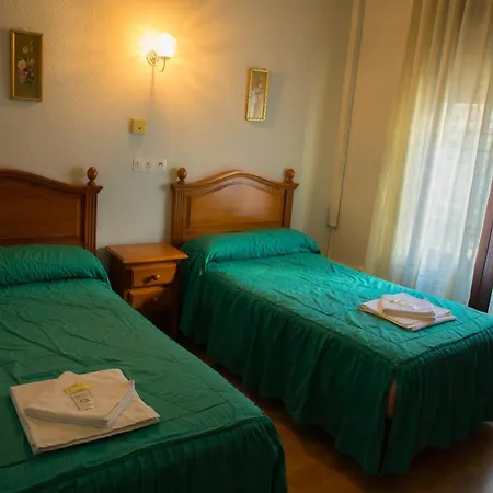 Hostal Lamalonga Casa de hóspedes Madri