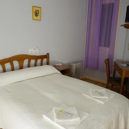 Hostal Lamalonga 2*