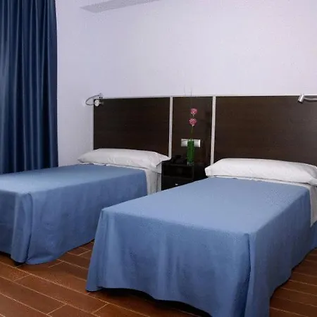 Avenida Barajas Pensión 3*