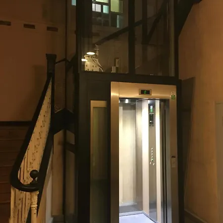 Guest house Goyal Pizarro Madrid