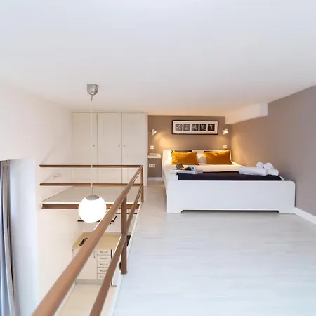 Puerta Del Sol I Apartment