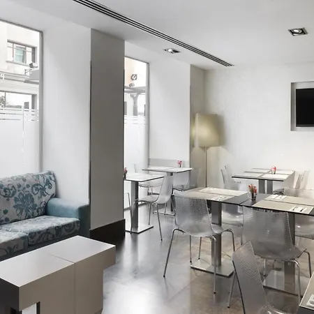 Petit Palace Plaza Espana 4*