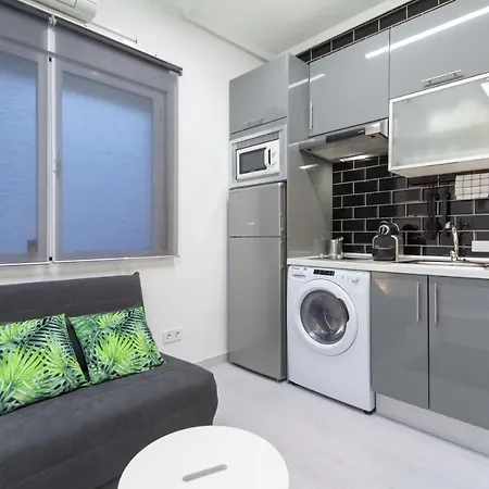 Fuencarral Studio Apartment *