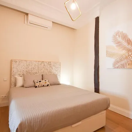 Apartment Vut Carretas 21 *