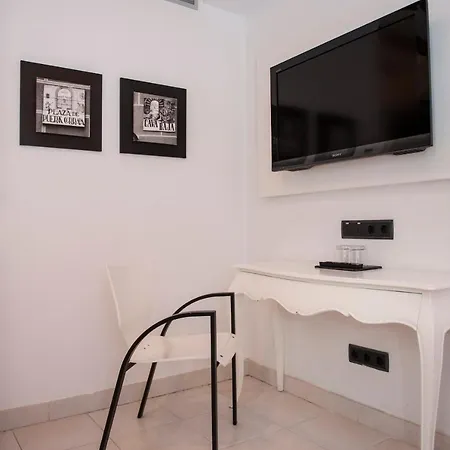 Del Leon De Oro Boutique Hotel 4*