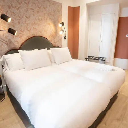 Soho Boutique Opera 4*
