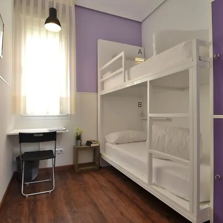 Far Bernabeu Hostal
