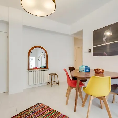 And Cozy In Delicias Madrid