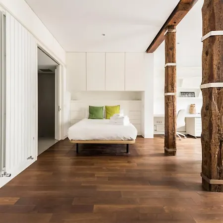 Felipe Ii City Center Apartment *