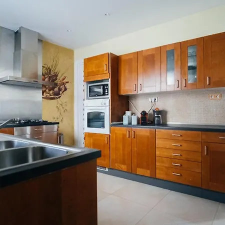 220m² 4 Slaapkamer, 3 Privé Badkamer In Salamanca Madrid