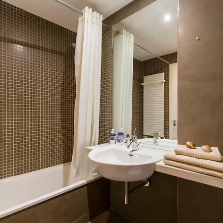 Apartamento Luminoso, Moderno Y Amplio En Río I Parking