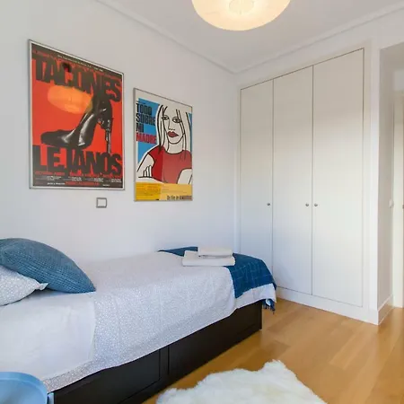 Luminoso, Moderno Y Amplio En Rio I Parking Apartment Madrid