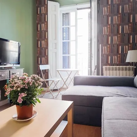 La Latina Apartment *