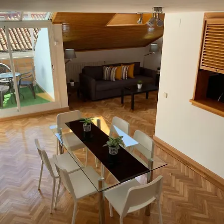 Calle Barquillo Apartment *