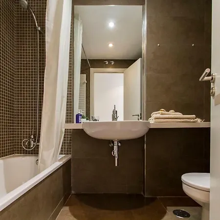 Luminoso, Moderno Y Amplio En Rio I Parking Apartment Madrid
