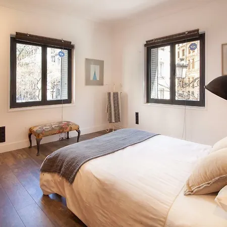 Palacio Real Apartment *