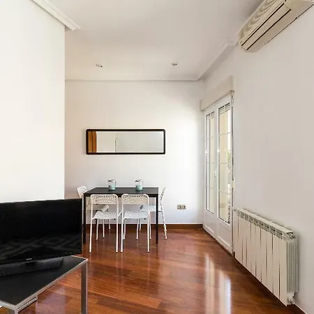 Smartr La Latina Aparthotel