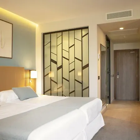 Riu Plaza Espana 4*