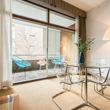 Apartment Chic Eurobuilding