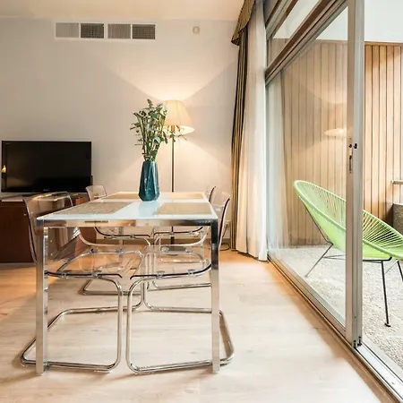 Apartment Chic Eurobuilding