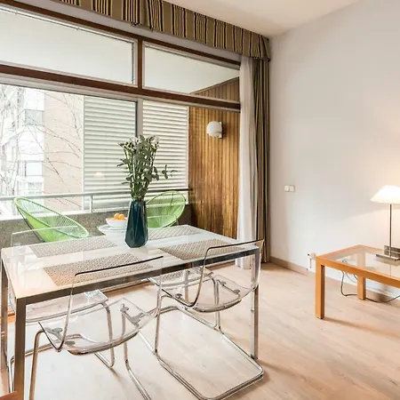 Apartment Chic Eurobuilding
