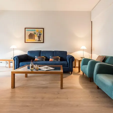 Chic Eurobuilding