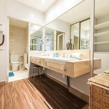 Chic Eurobuilding Apartment *