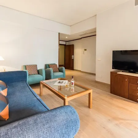Chic Eurobuilding Apartment Madrid