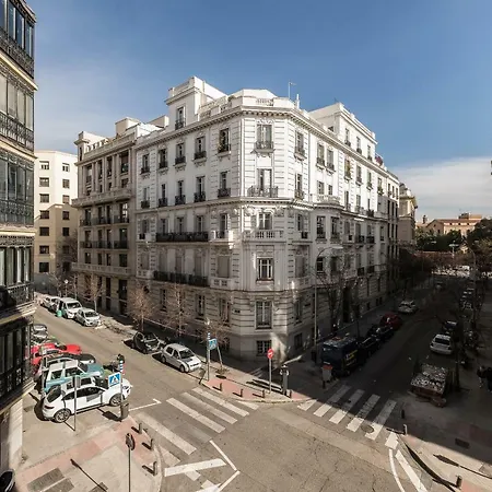Club Covarrubias Apartment Madrid