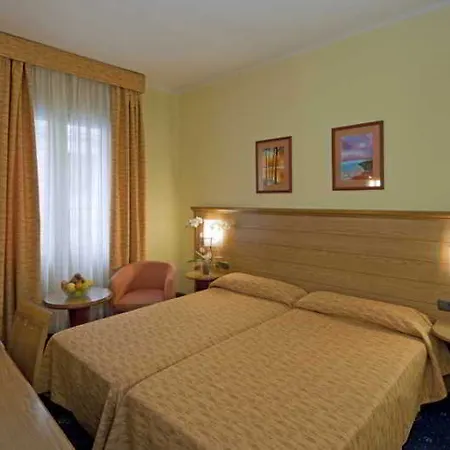 Negresco Gran Via 2*